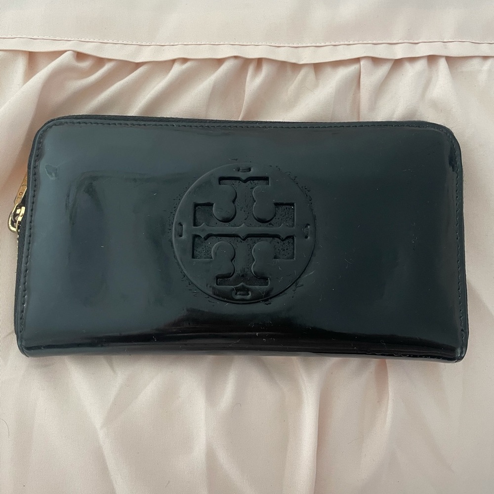 Tory Burch Patent Leather Zip Around Wallet